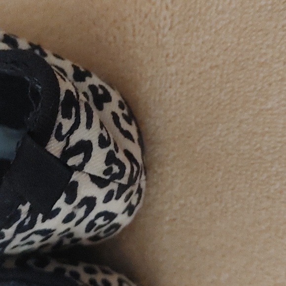 Gap slippers - Picture 5 of 6